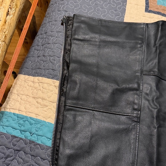 Hot Leather Women’s Large Leather Jacket with matching chaps - Picture 11 of 15